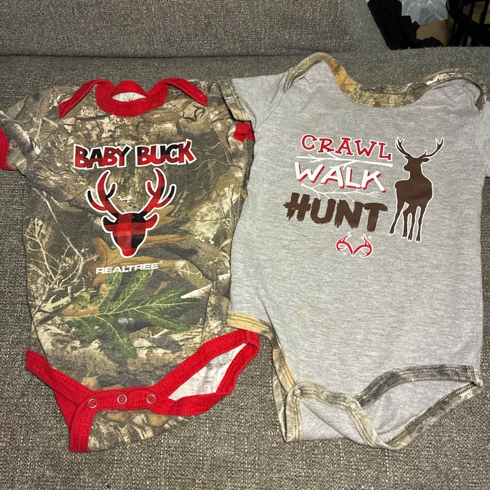 Realtree Camo and Gray Baby Onesies Set
